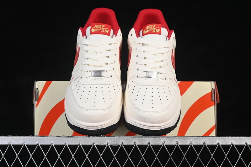 All categories Nk Air Force 1 Air Force series Nk Air Force 1 Low Air Force low-top Nike Air Force 1'07 Low Year of the Horse limited edition Auspicious rice red hook Air Force 1 low-top casual sneakers MZ9588-820